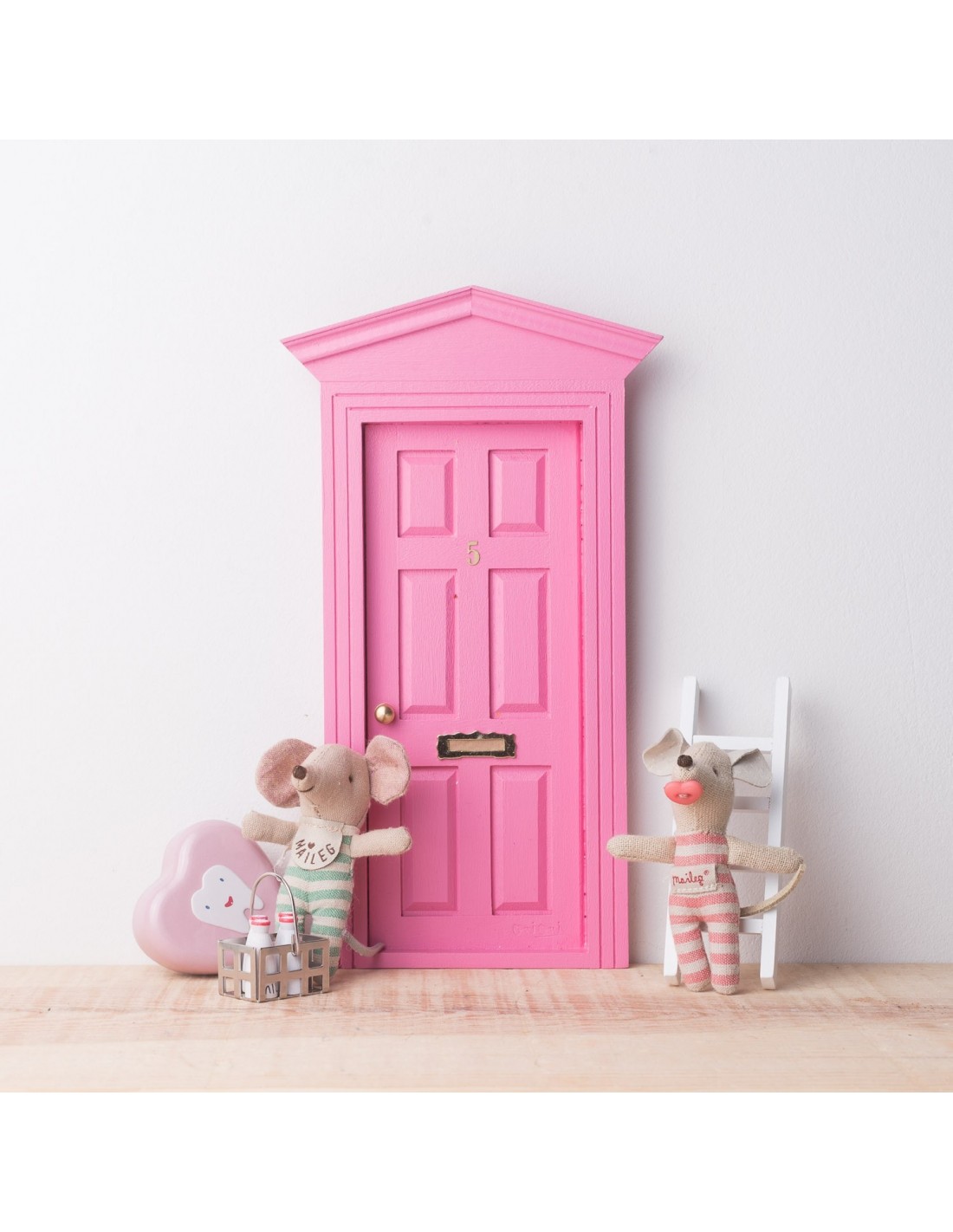 *Puerta Ratoncito Pérez Victoriana - Oui Oui